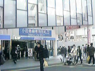 CASIO QV-10A で撮影された再開発後の下北沢駅